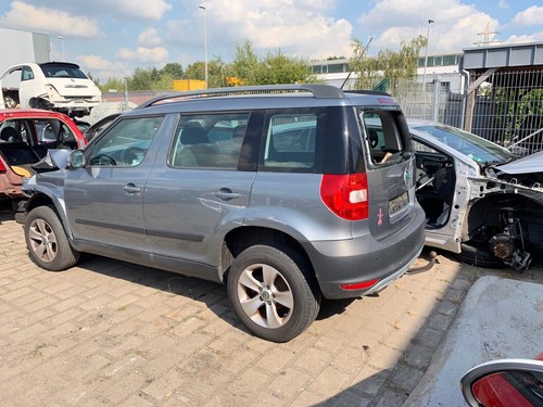 Motorhalter skoda yeti aus - skoda, 5l